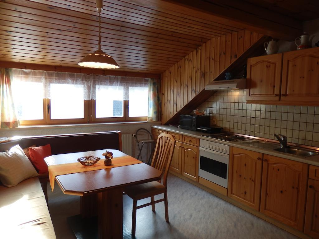 Ferienhaus Maier Apartment Lind Phòng bức ảnh